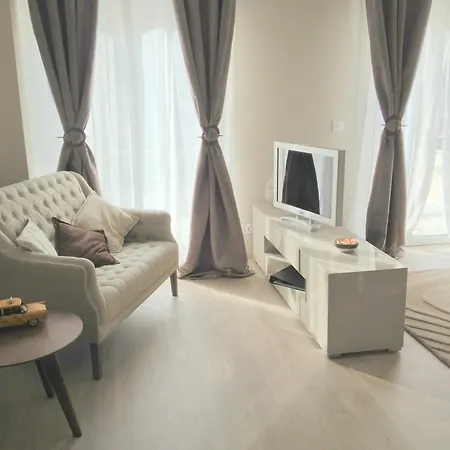 Bleu Castillet Perpignan